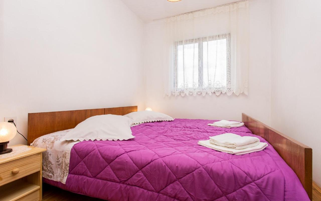 Apartman Broznic Šilo Esterno foto