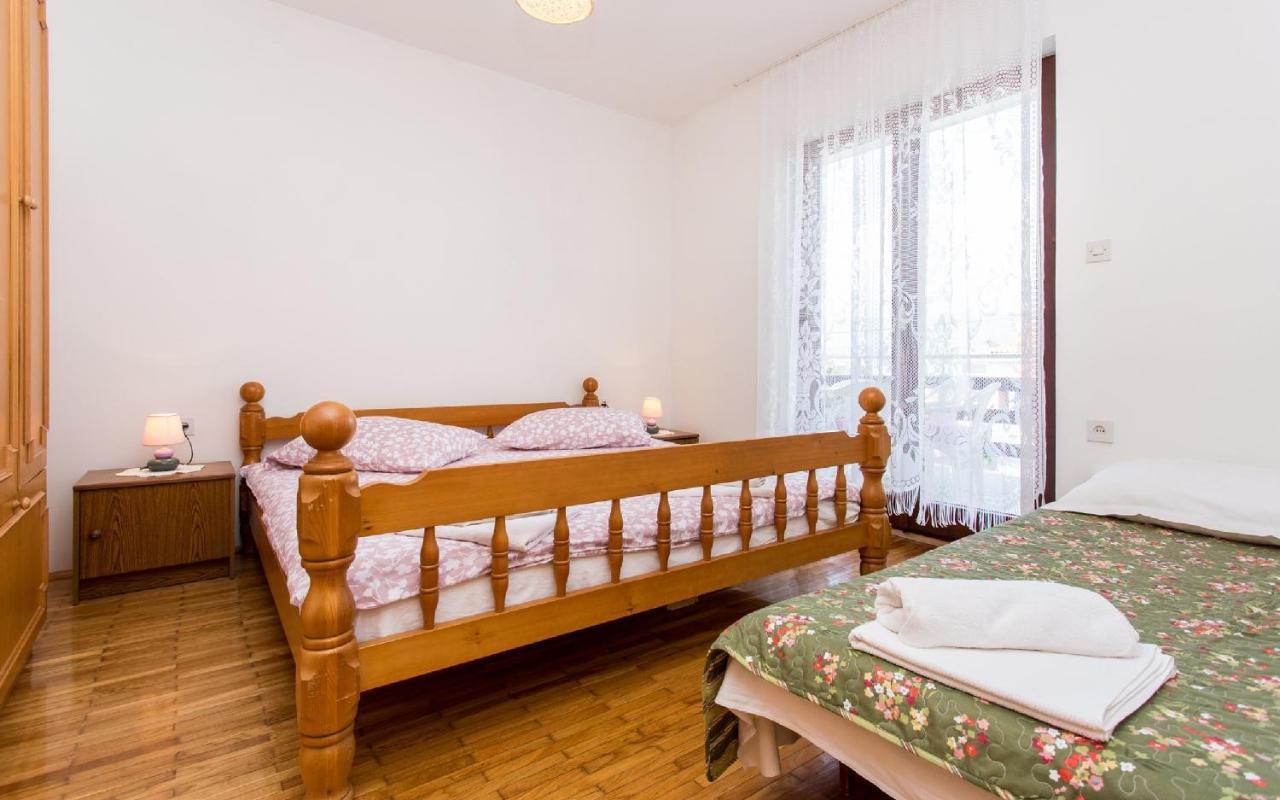 Apartman Broznic Šilo Esterno foto