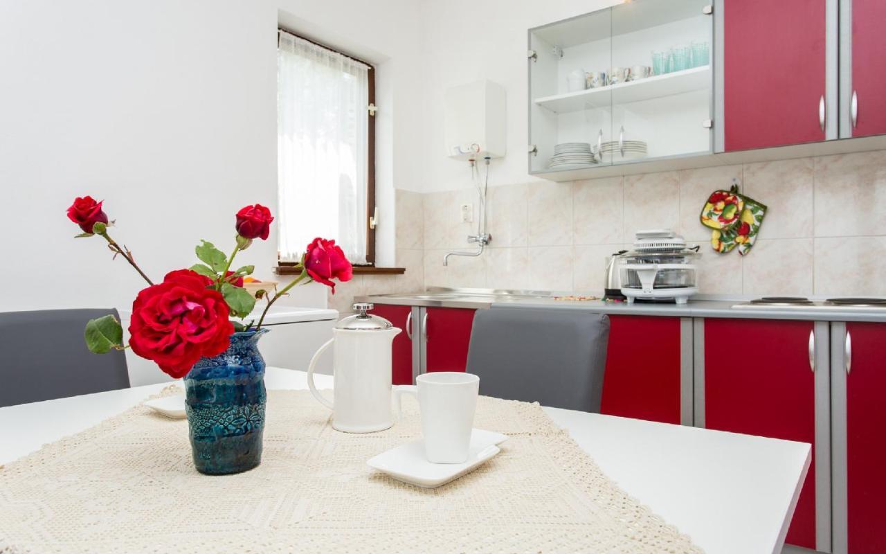 Apartman Broznic Šilo Esterno foto