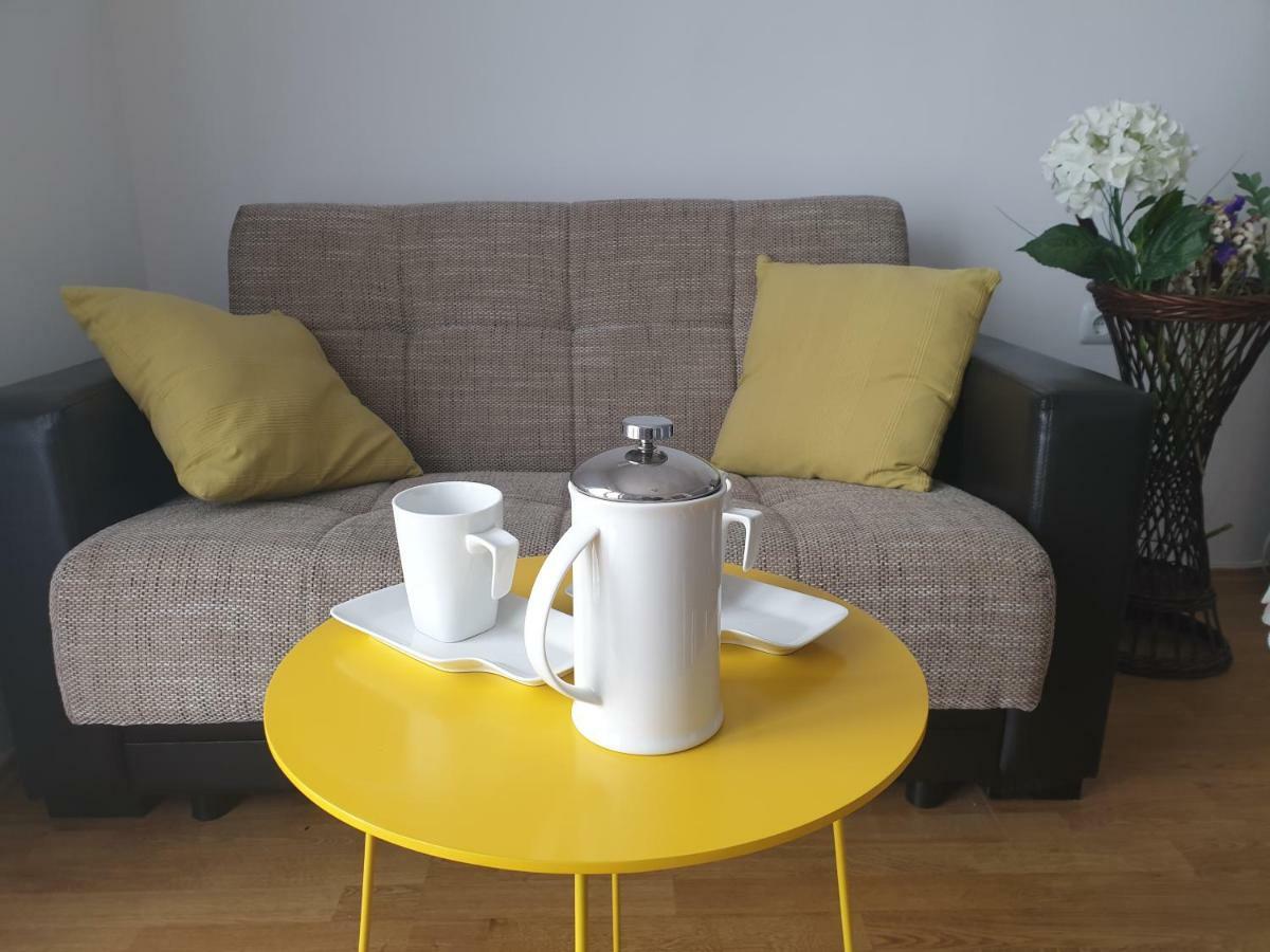 Apartman Broznic Šilo Esterno foto